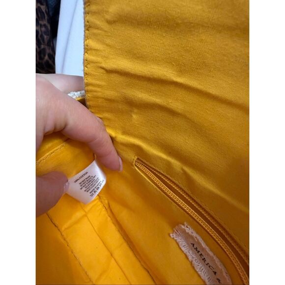 America & Beyond Make Lemonade Beaded Shoulder Bag Handbag - Picture 13 of 13